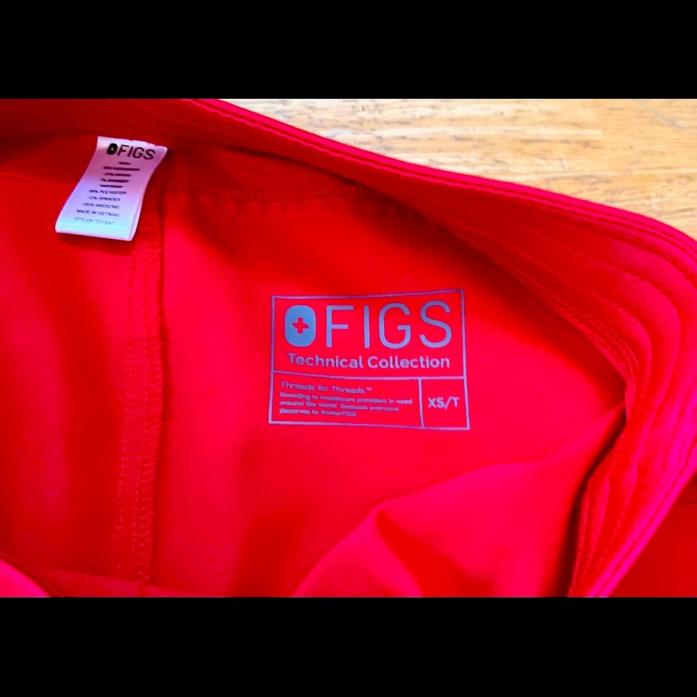 Fig red scrub pants in xs tall for women I’m pop red .